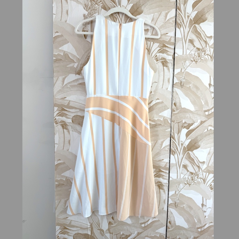 Finders Keeper Dress ...Perfect for Spring! - Picture 3 of 5